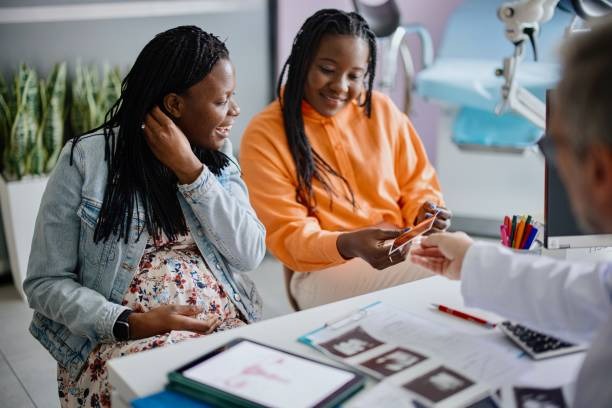 What Pregnant Women Should Know Before Flying